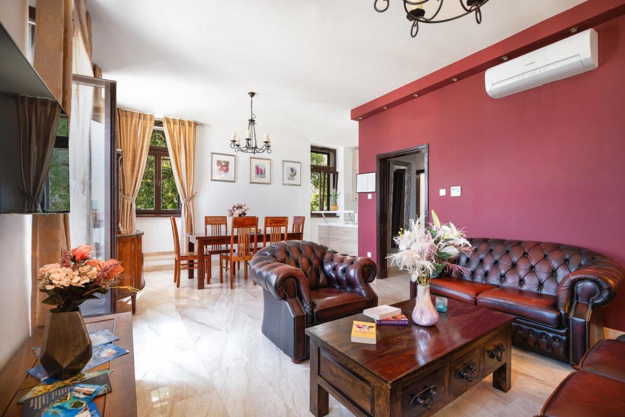 Luxury Apartments Perko Kaštela Екстериор снимка