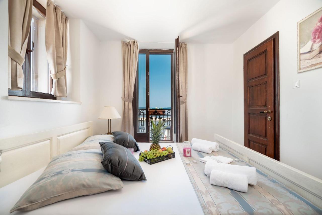 Luxury Apartments Perko Kaštela Екстериор снимка