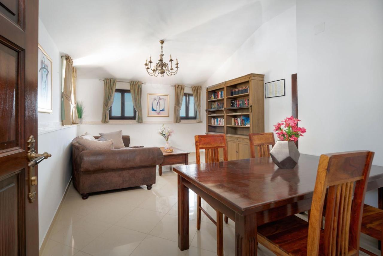 Luxury Apartments Perko Kaštela Екстериор снимка