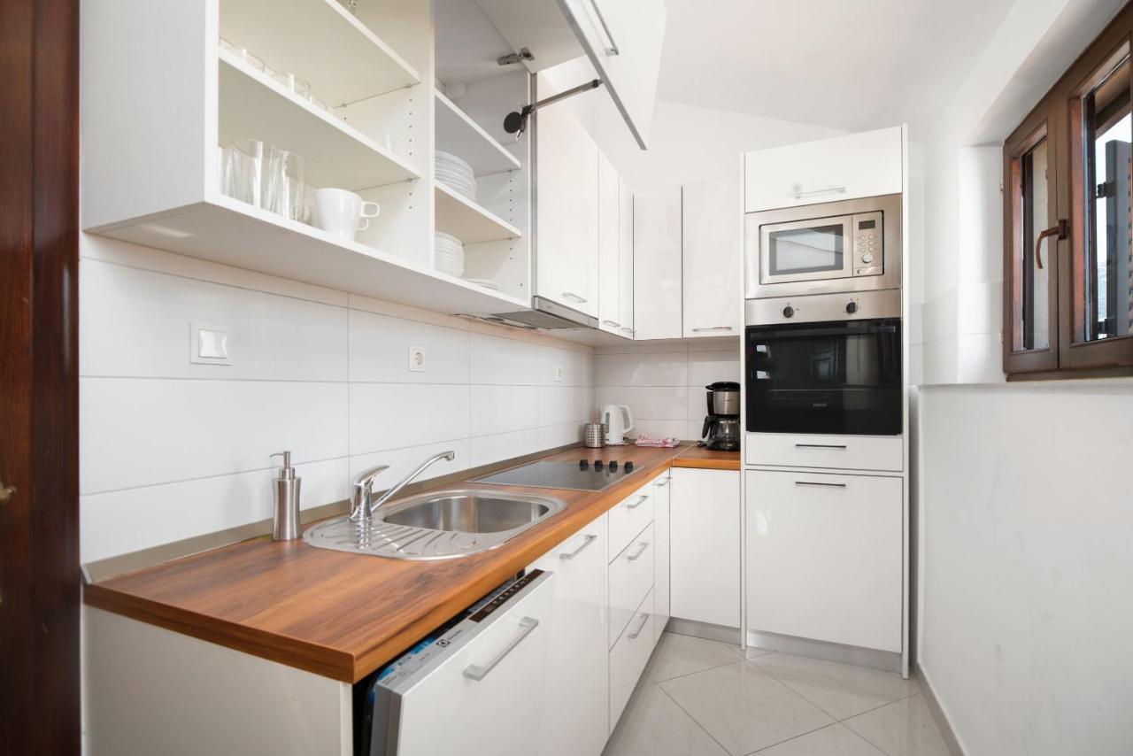 Luxury Apartments Perko Kaštela Екстериор снимка