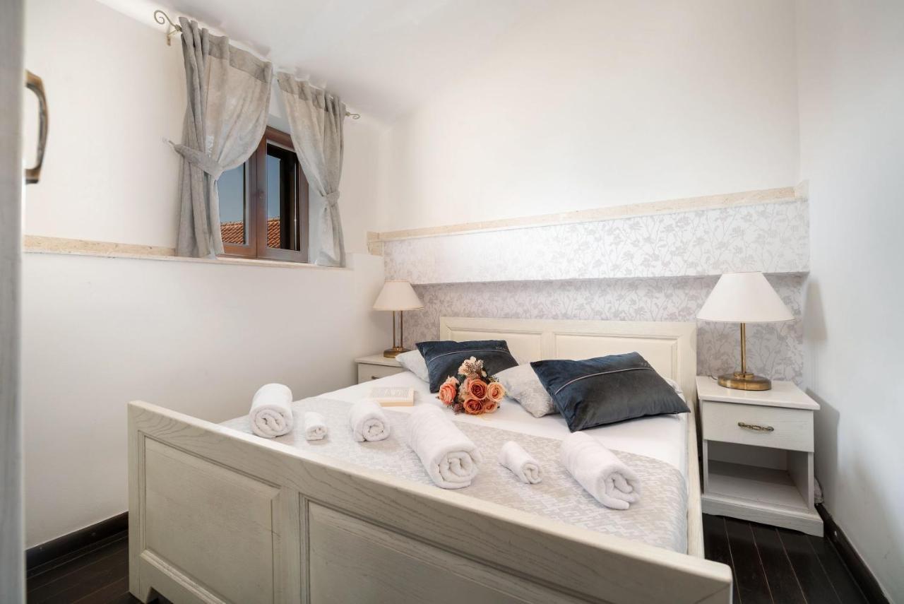 Luxury Apartments Perko Kaštela Екстериор снимка