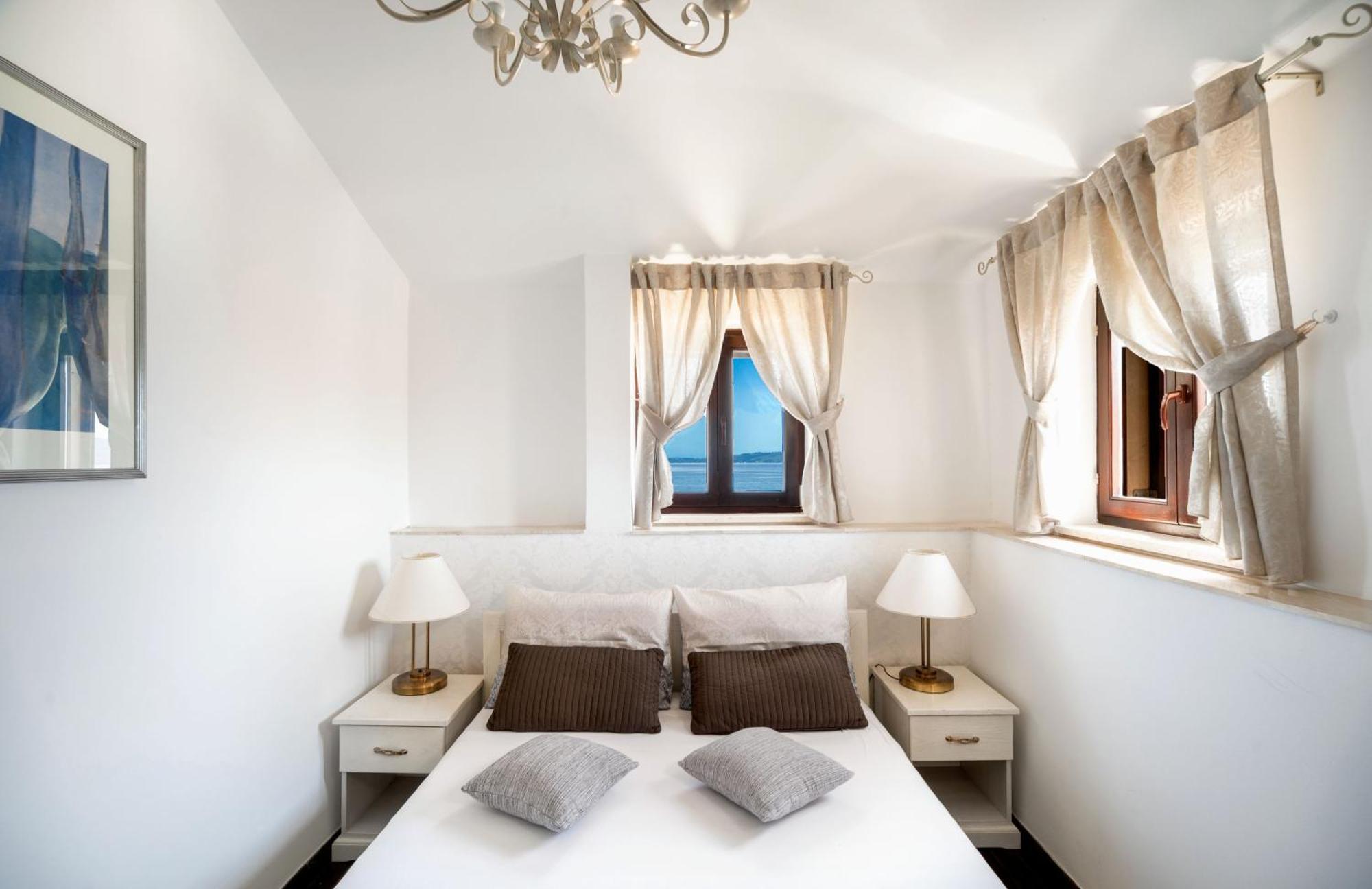 Luxury Apartments Perko Kaštela Стая снимка