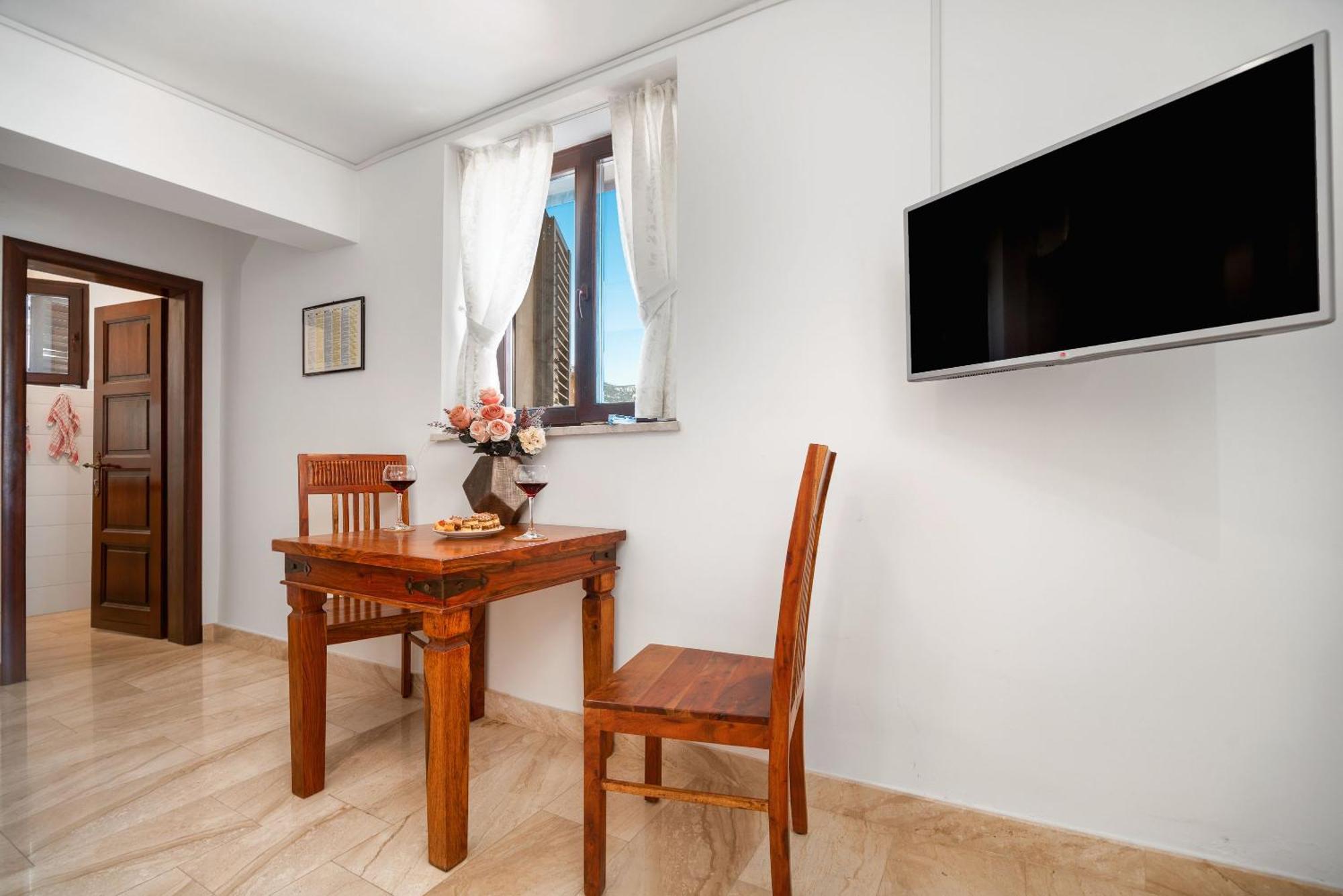 Luxury Apartments Perko Kaštela Стая снимка